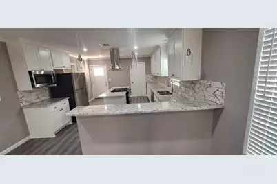 5210 Polk Street Street, Houston, TX 77023 - Photo 4