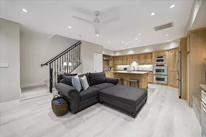 11711 Memorial Drive #95, Houston, TX 77024 - Photo 4