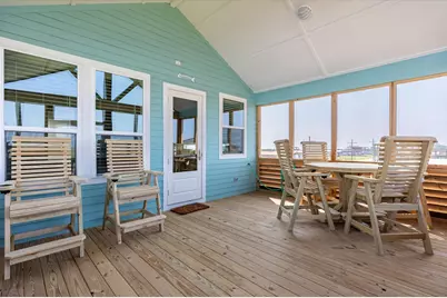 1185 Mabry Street, Gilchrist, TX 77617 - Photo 32