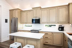 1185 Mabry St, Gilchrist, TX 77617 - Photo 38