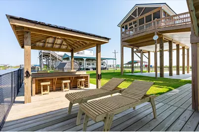 1185 Mabry Street, Gilchrist, TX 77617 - Photo 20