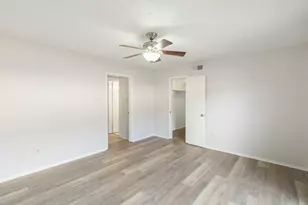 429 N Post Oak Ln, Houston, TX 77024 - Photo 10
