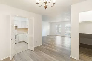 429 N Post Oak Ln, Houston, TX 77024 - Photo 4