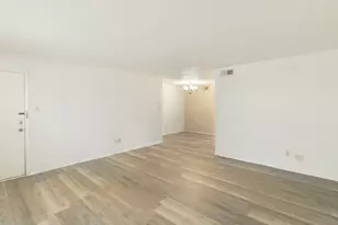 429 N Post Oak Ln, Houston, TX 77024 - Photo 6