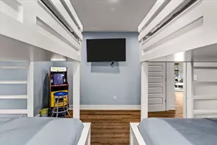 966 Pelican Ln, Crystal Beach, TX 77650 - Photo 32