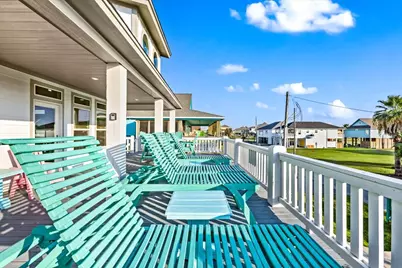 966 Pelican Lane, Crystal Beach, TX 77650 - Photo 14