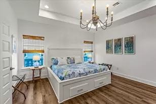 966 Pelican Ln, Crystal Beach, TX 77650 - Photo 24