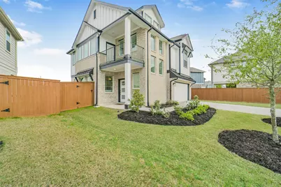 7834 Swooping Swallow Lane, Katy, TX 77493 - Photo 2