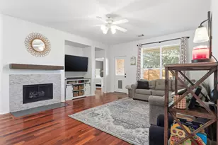 203 Colony Lake Ln, Dickinson, TX 77539 - Photo 10