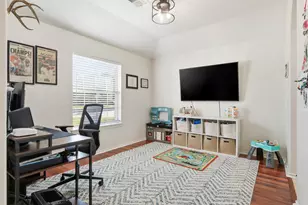 203 Colony Lake Ln, Dickinson, TX 77539 - Photo 4