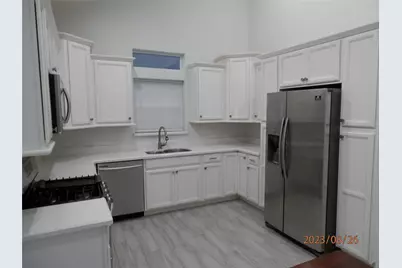 126A 19th Street, Dickinson, TX 77539 - Photo 10