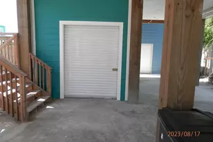 126A 19th St, Dickinson, TX 77539 - Photo 2