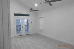 126A 19th St, Dickinson, TX 77539 - Photo 4