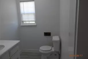126A 19th St, Dickinson, TX 77539 - Photo 16
