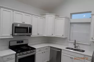 126A 19th St, Dickinson, TX 77539 - Photo 14