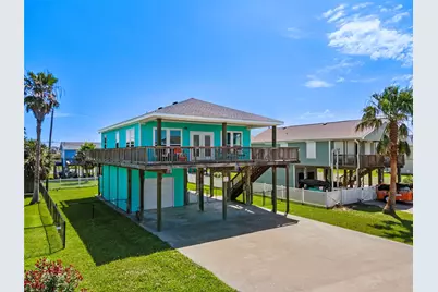 3923 Reeves Drive, Galveston, TX 77554 - Photo 2