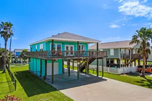 3923 Reeves Dr, Galveston, TX 77554 - Photo 2