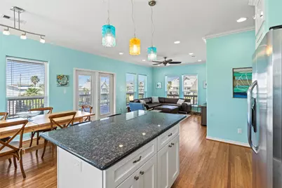 3923 Reeves Drive, Galveston, TX 77554 - Photo 12