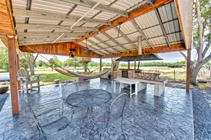 23104 Hopkins Ln, Damon, TX 77430 - Photo 18