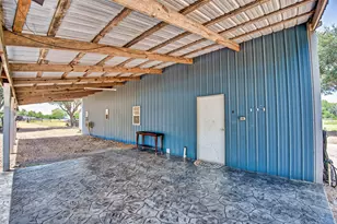 23104 Hopkins Ln, Damon, TX 77430 - Photo 12