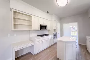 1102 Londonderry Ave, Friendswood, TX 77546 - Photo 12