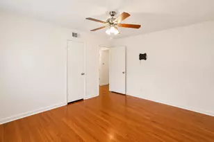 4907 Imperial St, Bellaire, TX 77401 - Photo 16