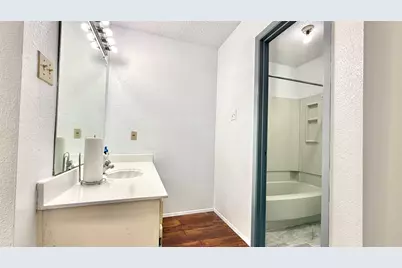 11889 Bobwhite Drive #834, Houston, TX 77035 - Photo 16