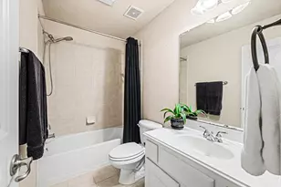 4402 Eden Point Ln, Katy, TX 77494 - Photo 32
