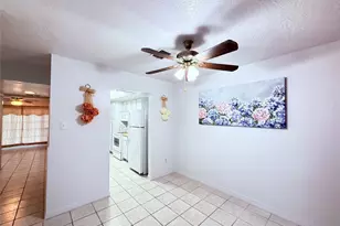 7040 Jetty Ln, Houston, TX 77072 - Photo 2