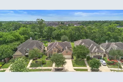 5515 Mangrove Creek Lane, Sugar Land, TX 77479 - Photo 2