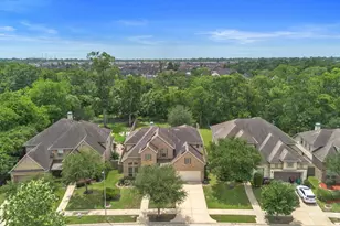 5515 Mangrove Creek Ln, Sugar Land, TX 77479 - Photo 2