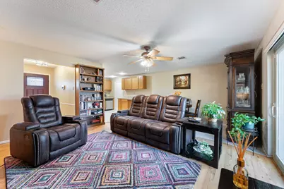 304 Hildred Avenue, Conroe, TX 77303 - Photo 2