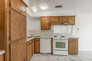 114 Timberline Dr, Huntsville, TX 77320 - Photo 8