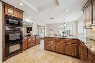 3407 Honeylocust Dr, Sugar Land, TX 77479 - Photo 8