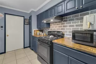 617 Catalpa St, Angleton, TX 77515 - Photo 10