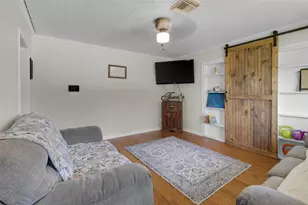 617 Catalpa St, Angleton, TX 77515 - Photo 18
