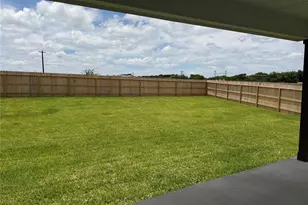 1018 Legrand St, Brenham, TX 77833 - Photo 8