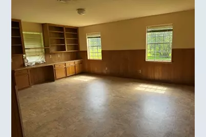 820 Avenue L, Dickinson, TX 77539 - Photo 12