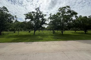 820 Avenue L, Dickinson, TX 77539 - Photo 30