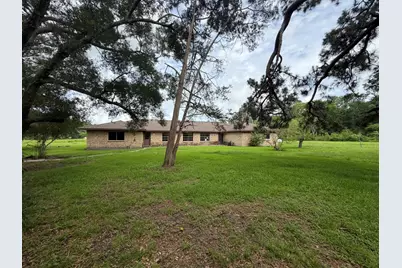 820 Avenue L, Dickinson, TX 77539 - Photo 28