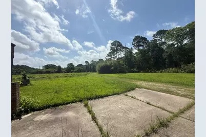 820 Avenue L, Dickinson, TX 77539 - Photo 20