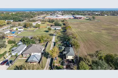 2616 Avenue H, Dickinson, TX 77539 - Photo 14