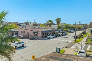 415 14th St, Galveston, TX 77550 - Photo 10