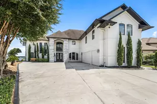 2500 Sand Shore Dr, Conroe, TX 77304 - Photo 2