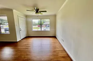 2102 Blueberry Ln, Pasadena, TX 77502 - Photo 6