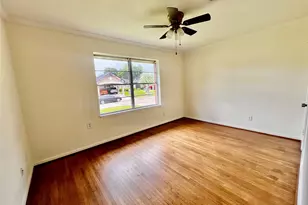 2102 Blueberry Ln, Pasadena, TX 77502 - Photo 8