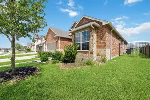 77 Carmel Dr, Manvel, TX 77578 - Photo 4