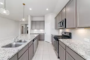 77 Carmel Dr, Manvel, TX 77578 - Photo 10