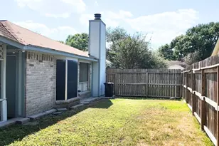 10070 Green Valley Ln, Houston, TX 77064 - Photo 10