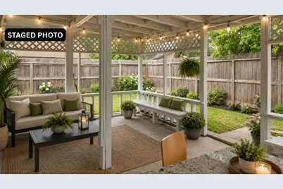 10070 Green Valley Lane, Houston, TX 77064 - Photo 8